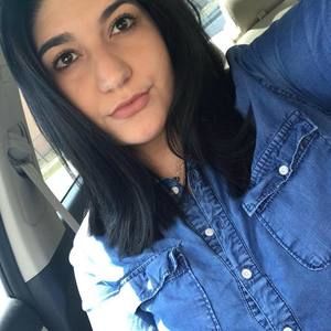 Meet your Posher, Roxana